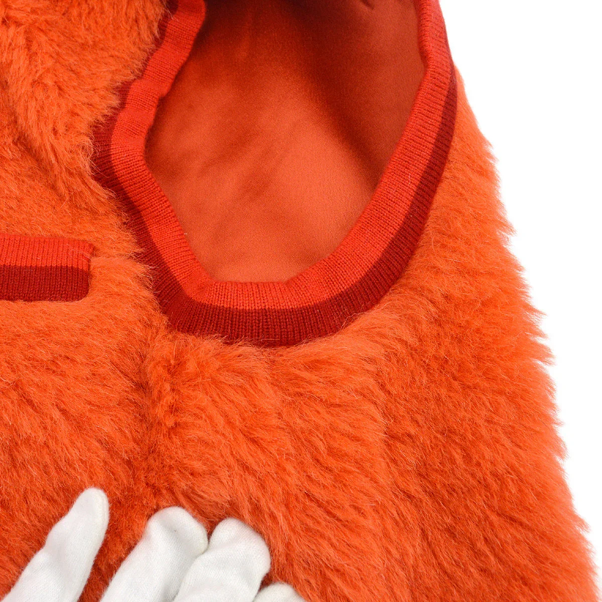 Chanel Fall 1994 CC Fur Vest  #34 - Image 9