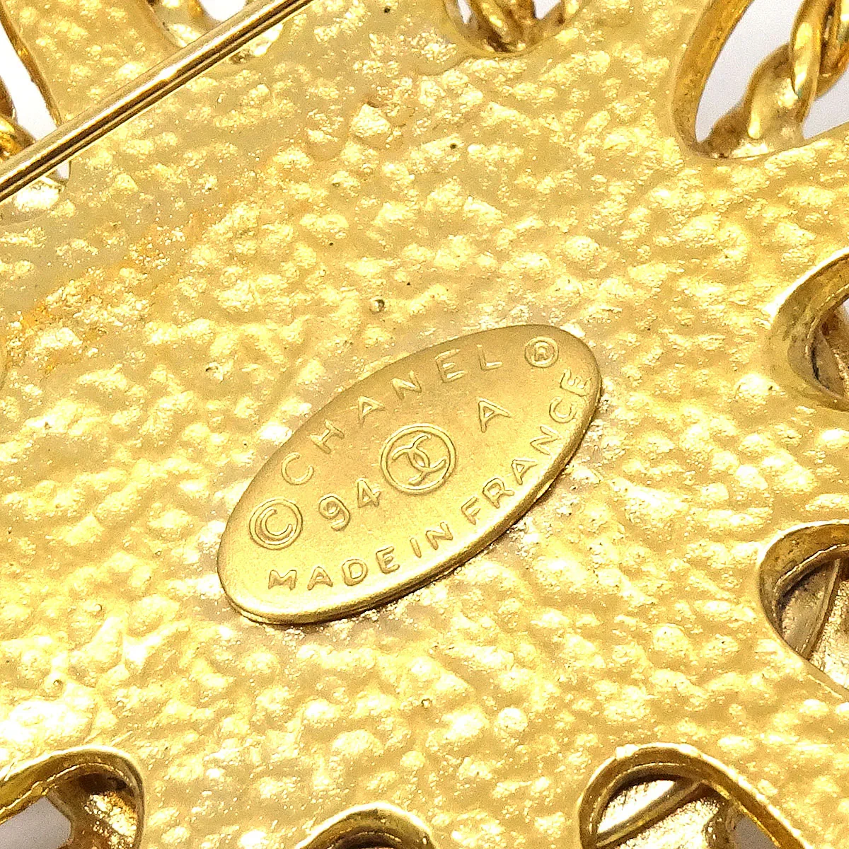 Chanel Sun Brooch Gold 94A - Image 4