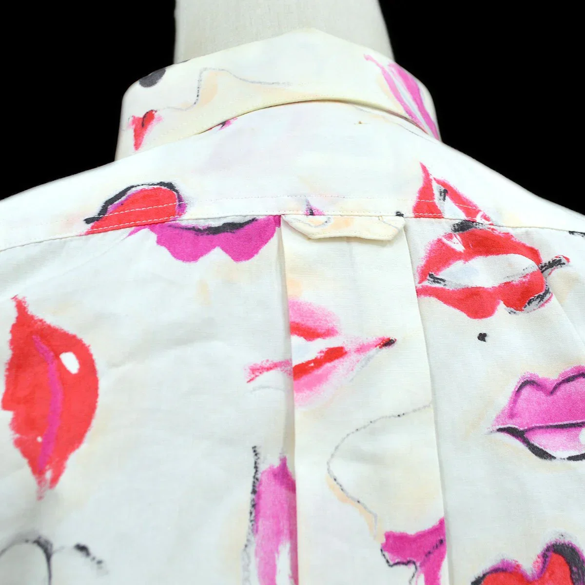 Chanel 1995 lip-print button-up shirt - Image 5