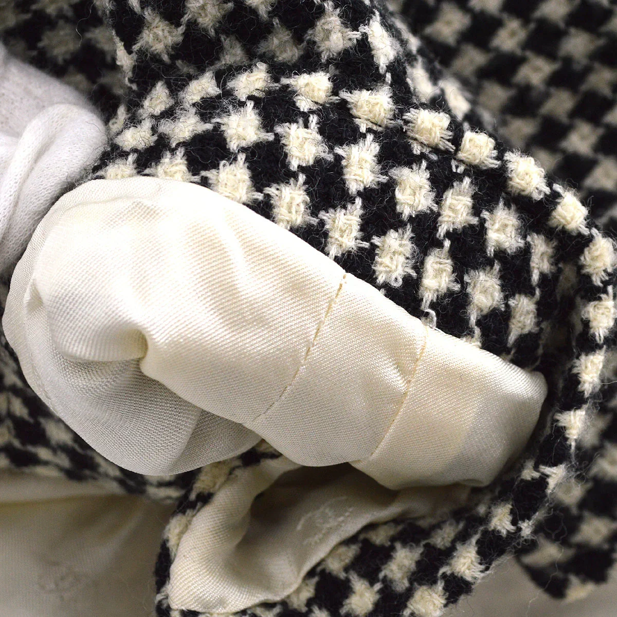 Chanel Coat Black White 96A #36 - Image 7