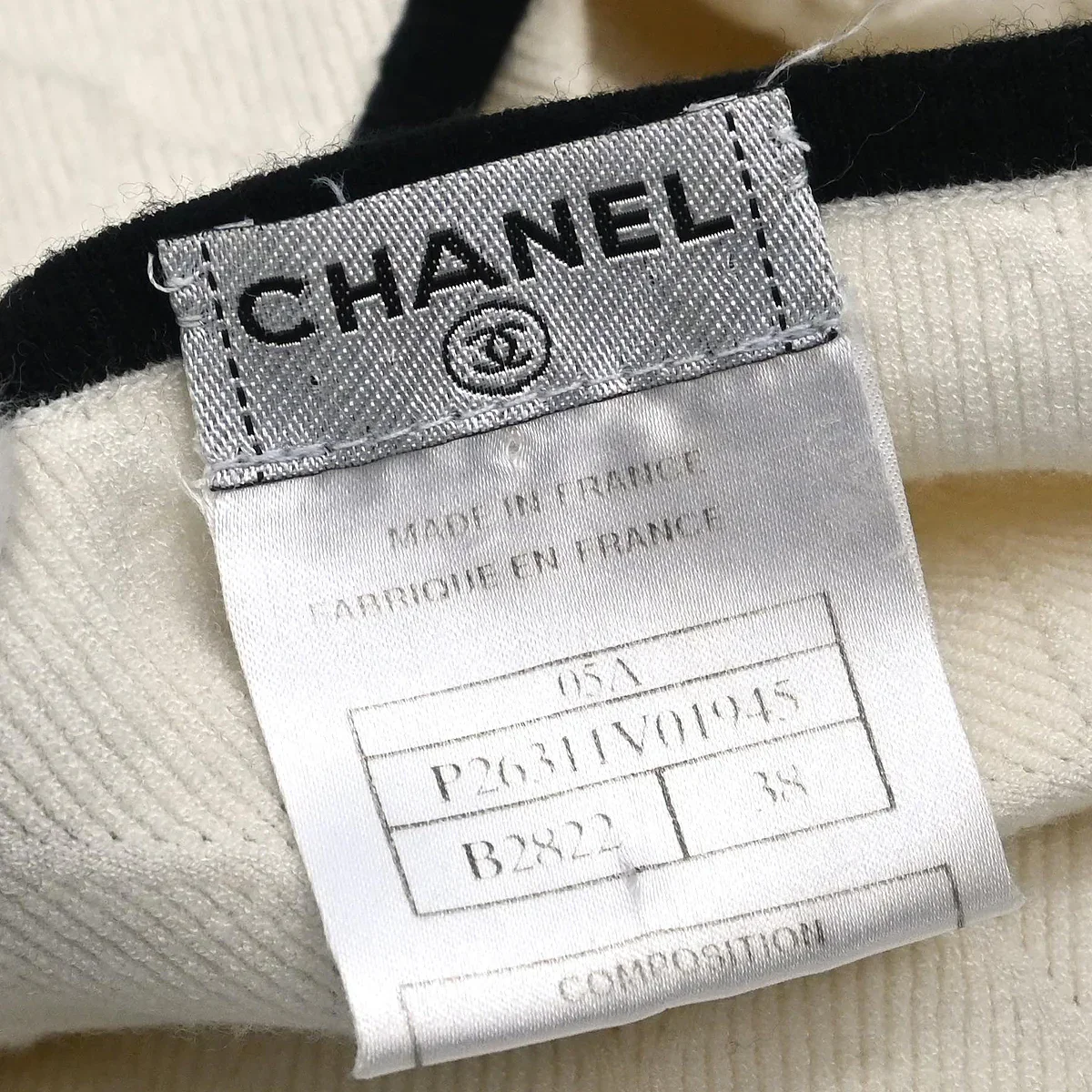Chanel 2005 Sweater Knit Top White #38 - Image 8