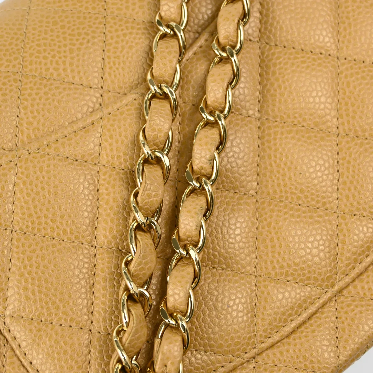 Chanel 2003-2004 Beige Caviar Medium Classic Double Flap Shoulder Bag - Image 5