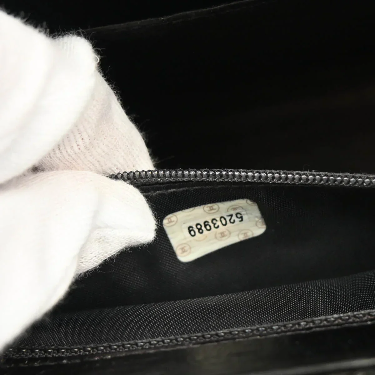 Chanel 1997-1999 Black Caviar Handbag - Image 11