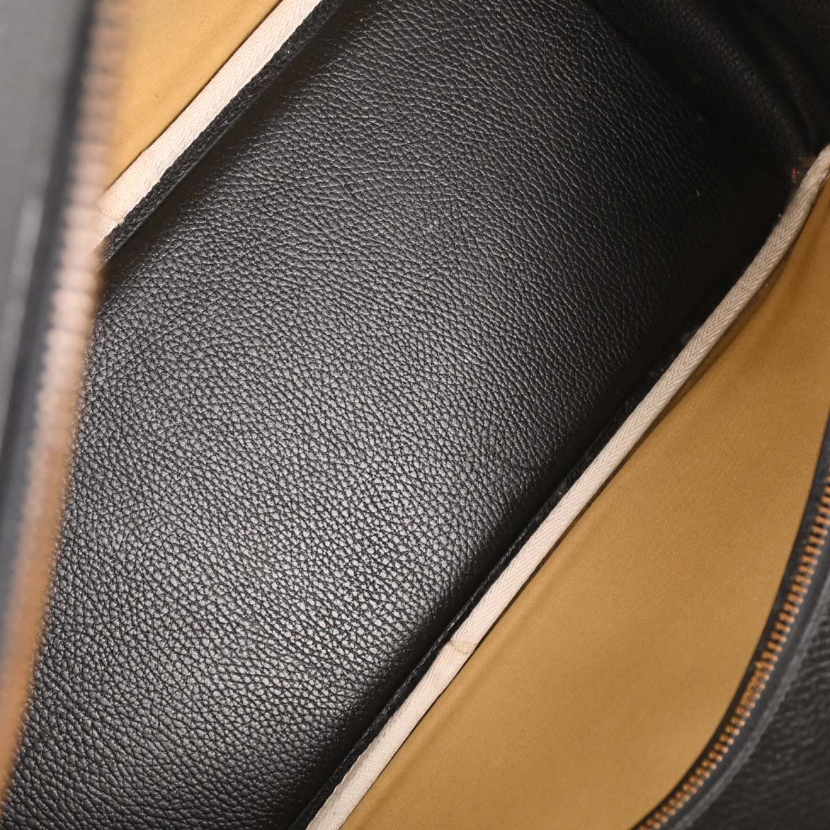 Hermes Black Ardennes Plume 45 Duffle Handbag - Image 8