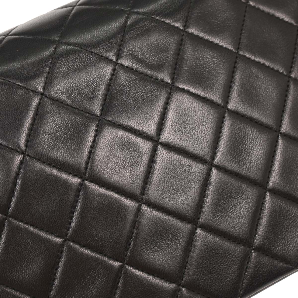Chanel 1989-1991 Black Lambskin Classic Square Flap Shoulder Bag 20 - Image 4