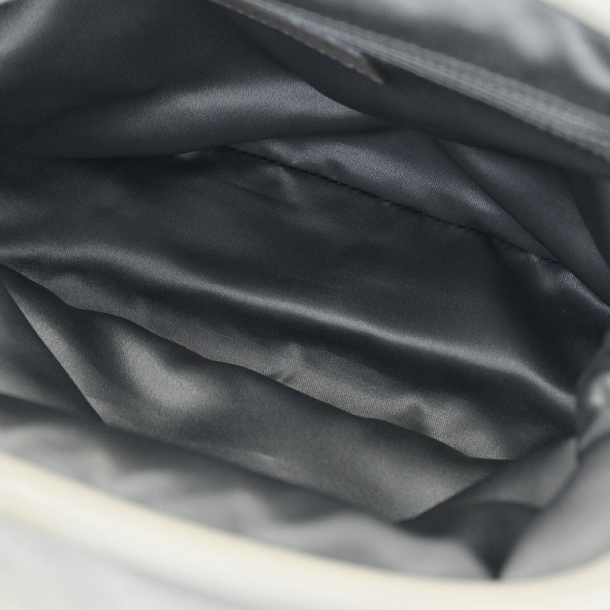 Chanel 2006-2008 Light Gray Lambskin Handbag - Image 7