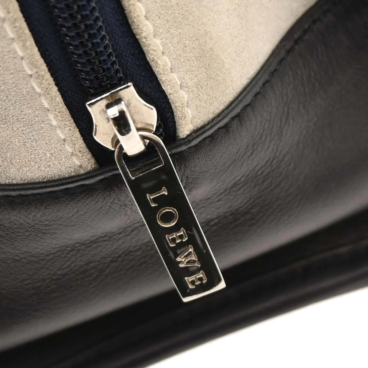 Loewe Light Gray Suede Amazona Handbag - Image 6