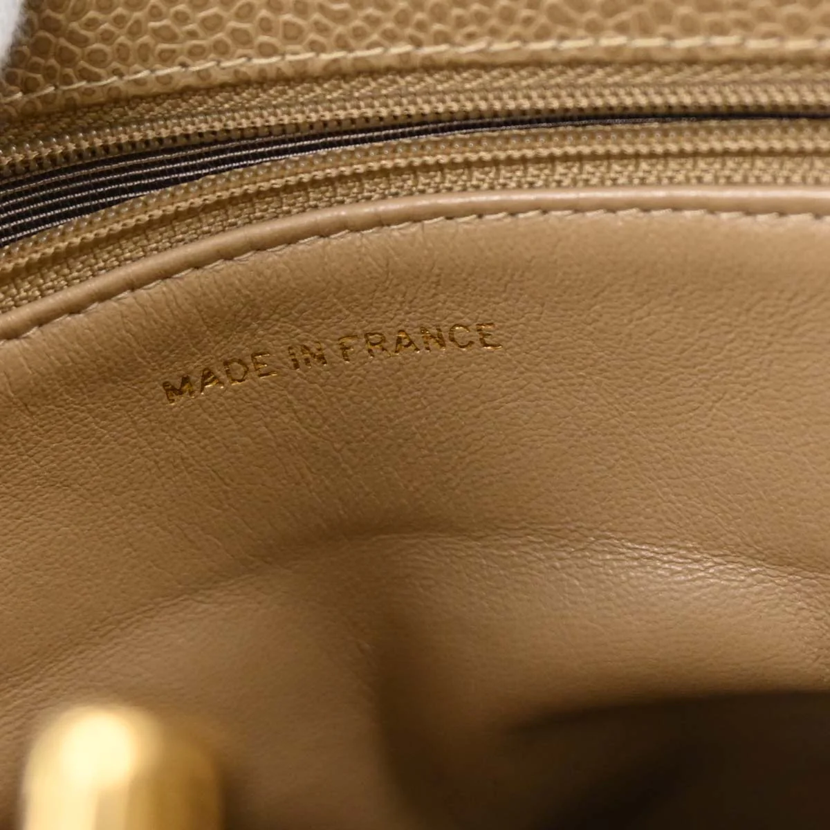 Chanel 1994-1996 Beige Caviar Handbag - Image 9