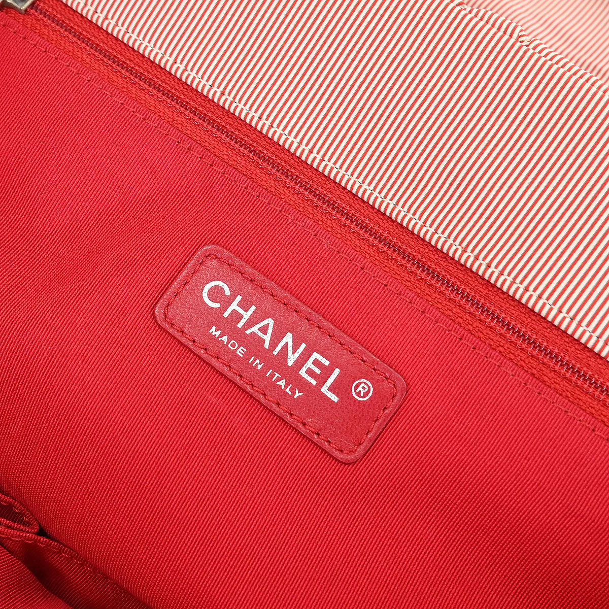 Chanel Red White Nylon Striped Bubble Quilt Accordion Flap Bag - Image 8
