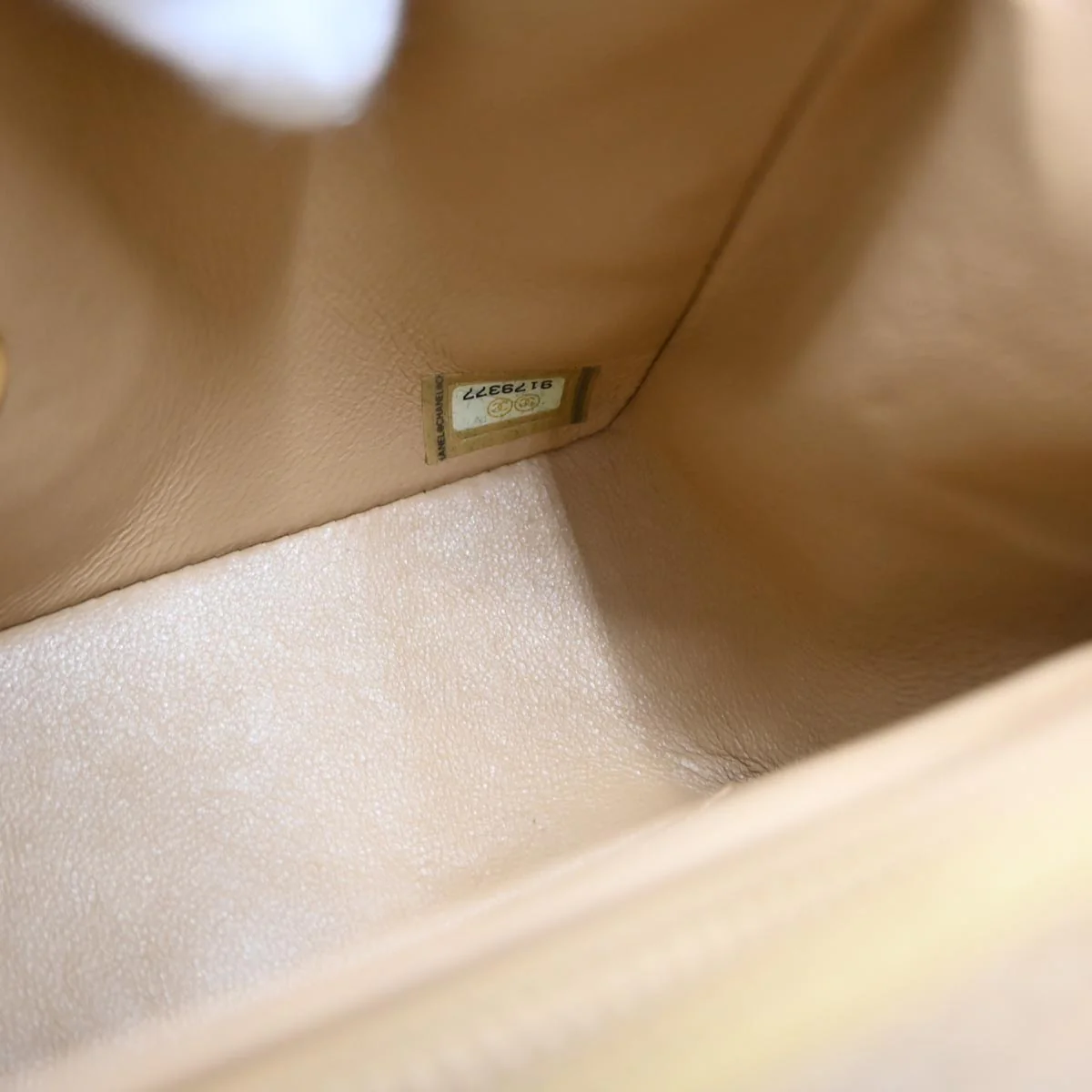 Chanel 2005-2006 Beige Caviar Mini Classic Square Flap Shoulder Bag - Image 10