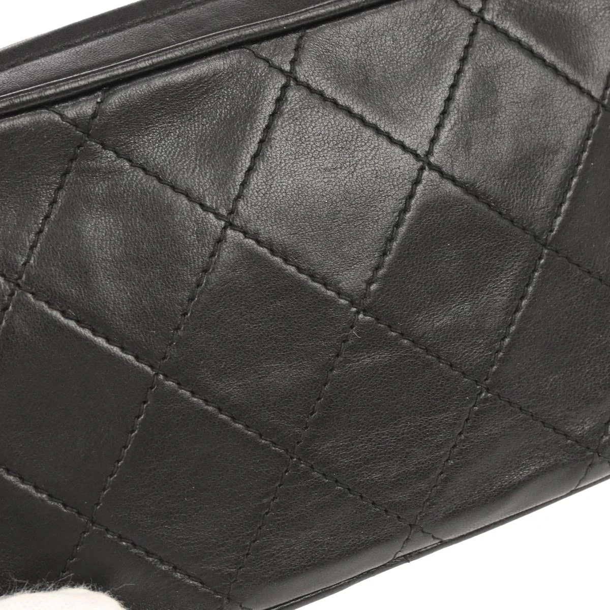 Chanel 1991-1994 Black Lambskin Camera Bag - Image 4