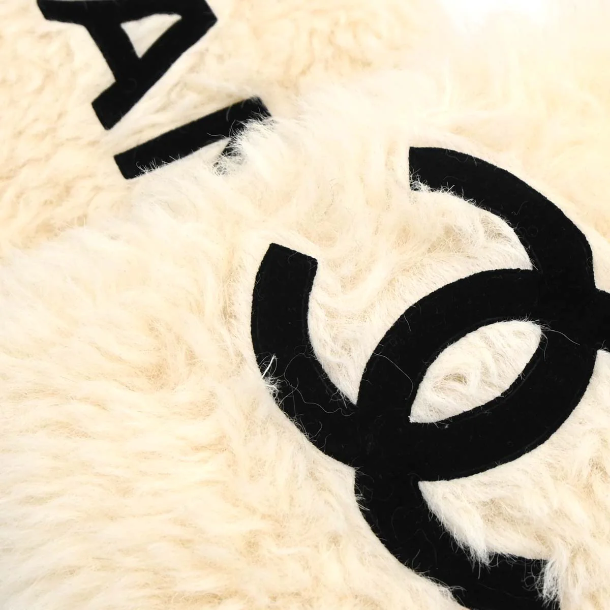 Chanel * Fur Scarf Shawl White Small Good - Image 2