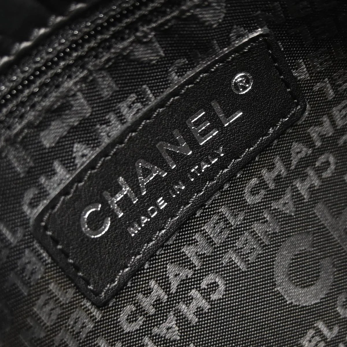 Chanel 2005-2006 Black Calfskin Shoulder Bag - Image 9