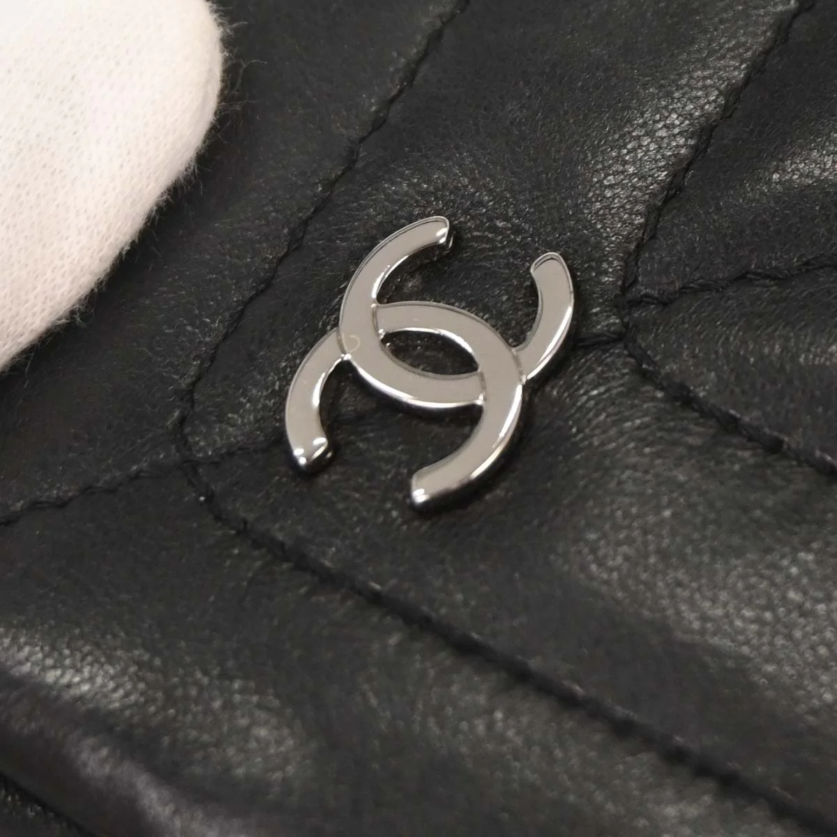 Chanel Black Lambskin Shoulder Bag - Image 5