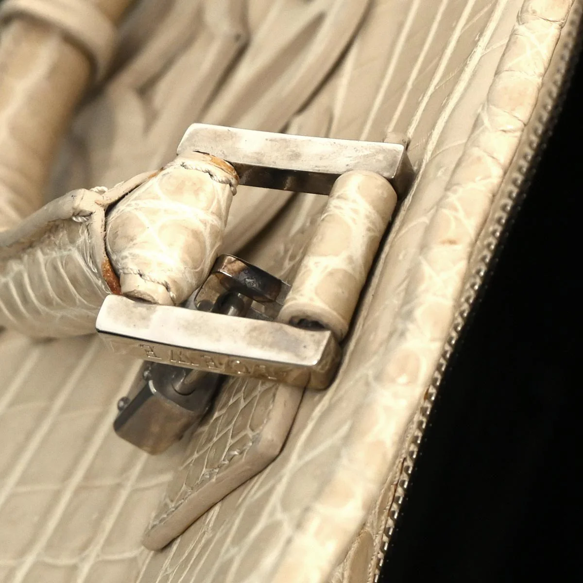 Loewe * Ivory Crocodile Amazona 36 Handbag - Image 10
