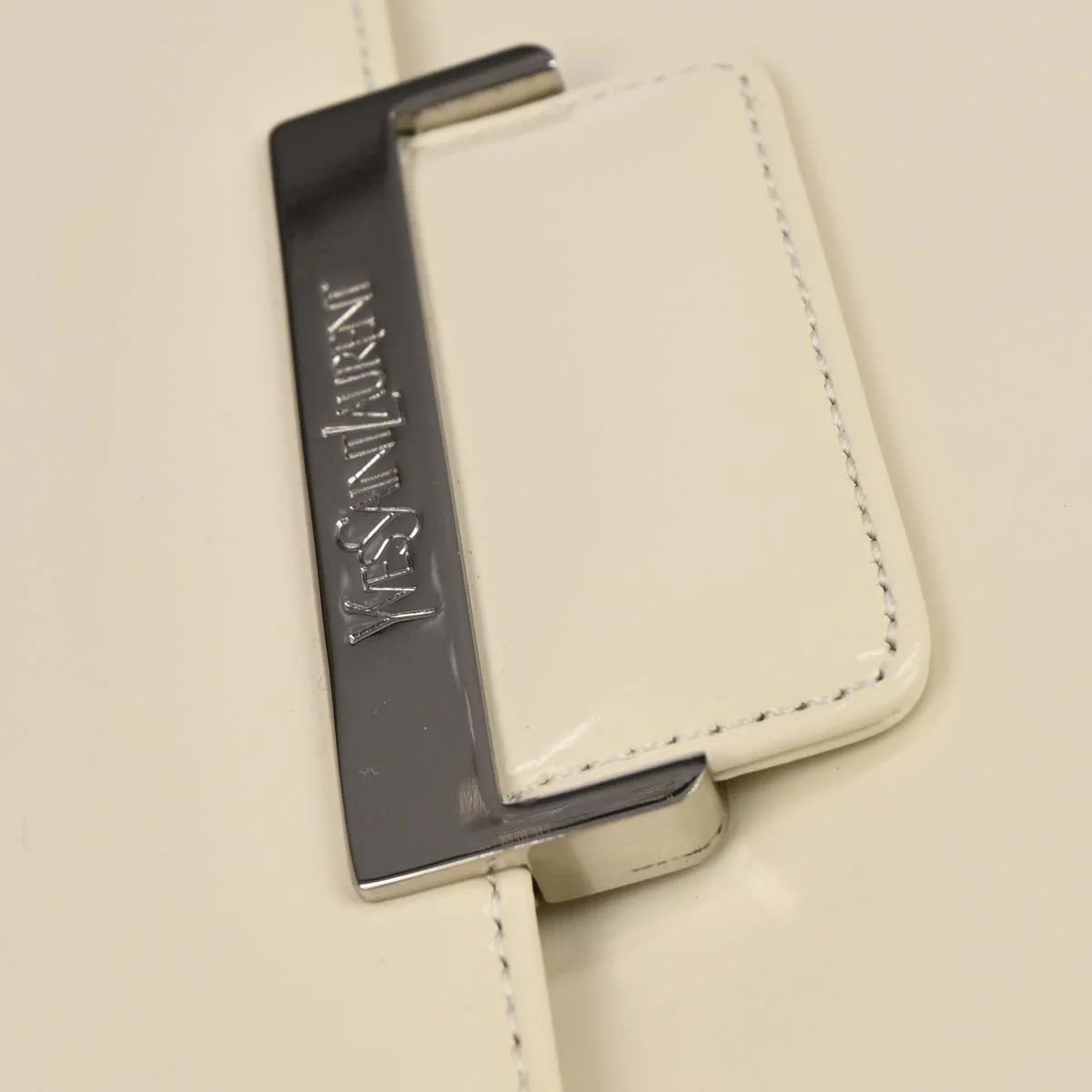 Yves Saint Laurent White Leather Handbag - Image 5