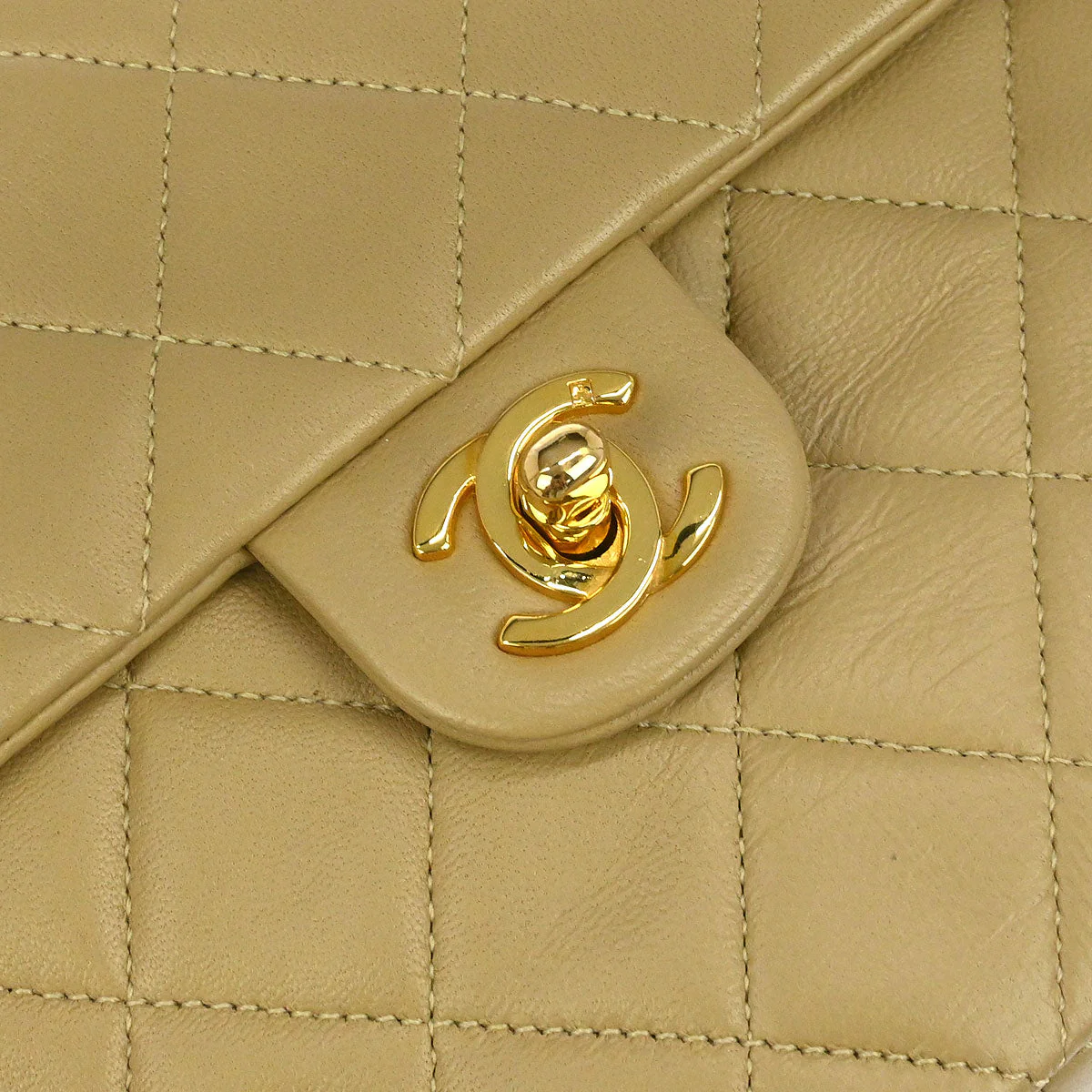 Chanel 1989-1991 Beige Lambskin Classic Square Flap Shoulder Bag 20 - Image 5