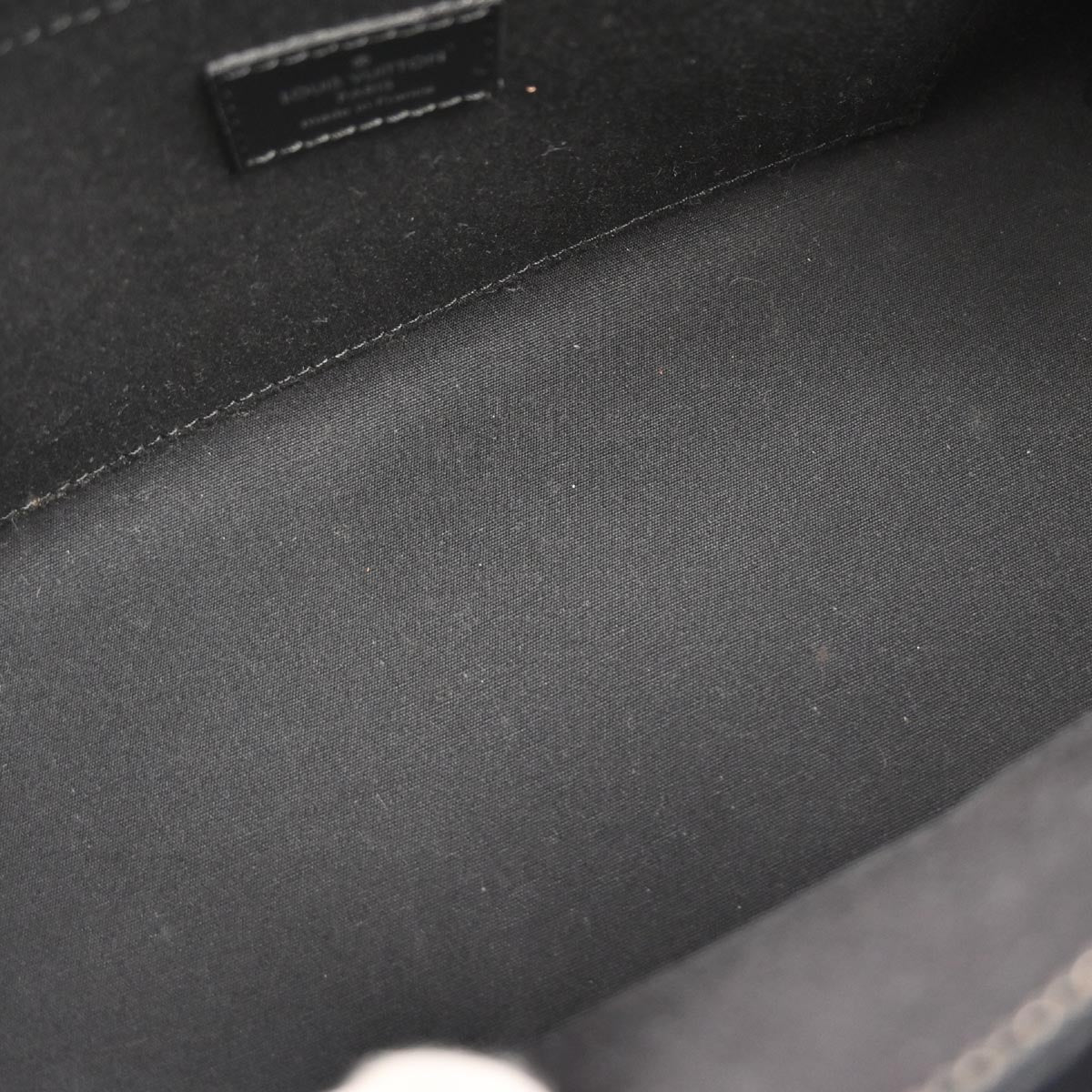 Louis Vuitton 2009 Black Epi Madeleine PM Shoulder Bag M59332 - Image 8