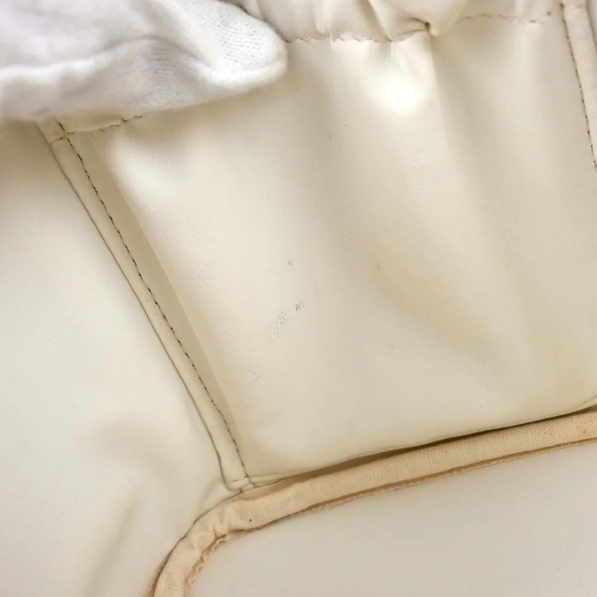 Chanel 2003-2004 Pink Caviar Skin Timeless Vanity Handbag - Image 10