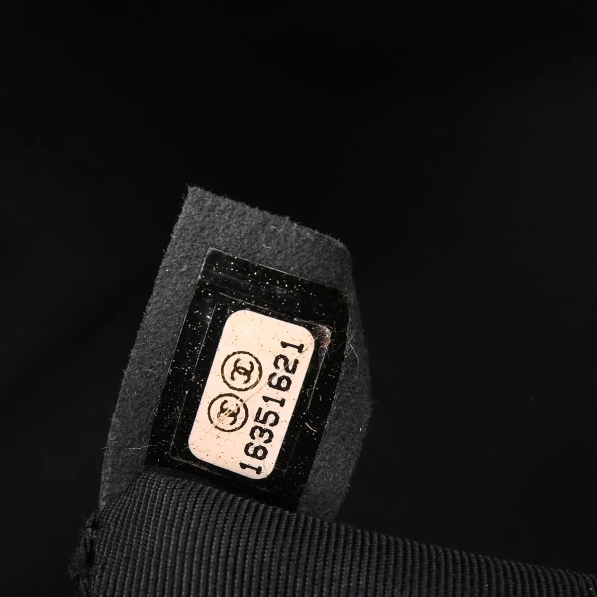 Chanel 2012 Black Calfskin Cerf Executive Tote Bag - Image 9