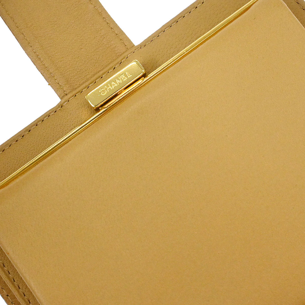 Chanel 1996-1997 Bifold Wallet Purse Beige Caviar Skin - Image 4