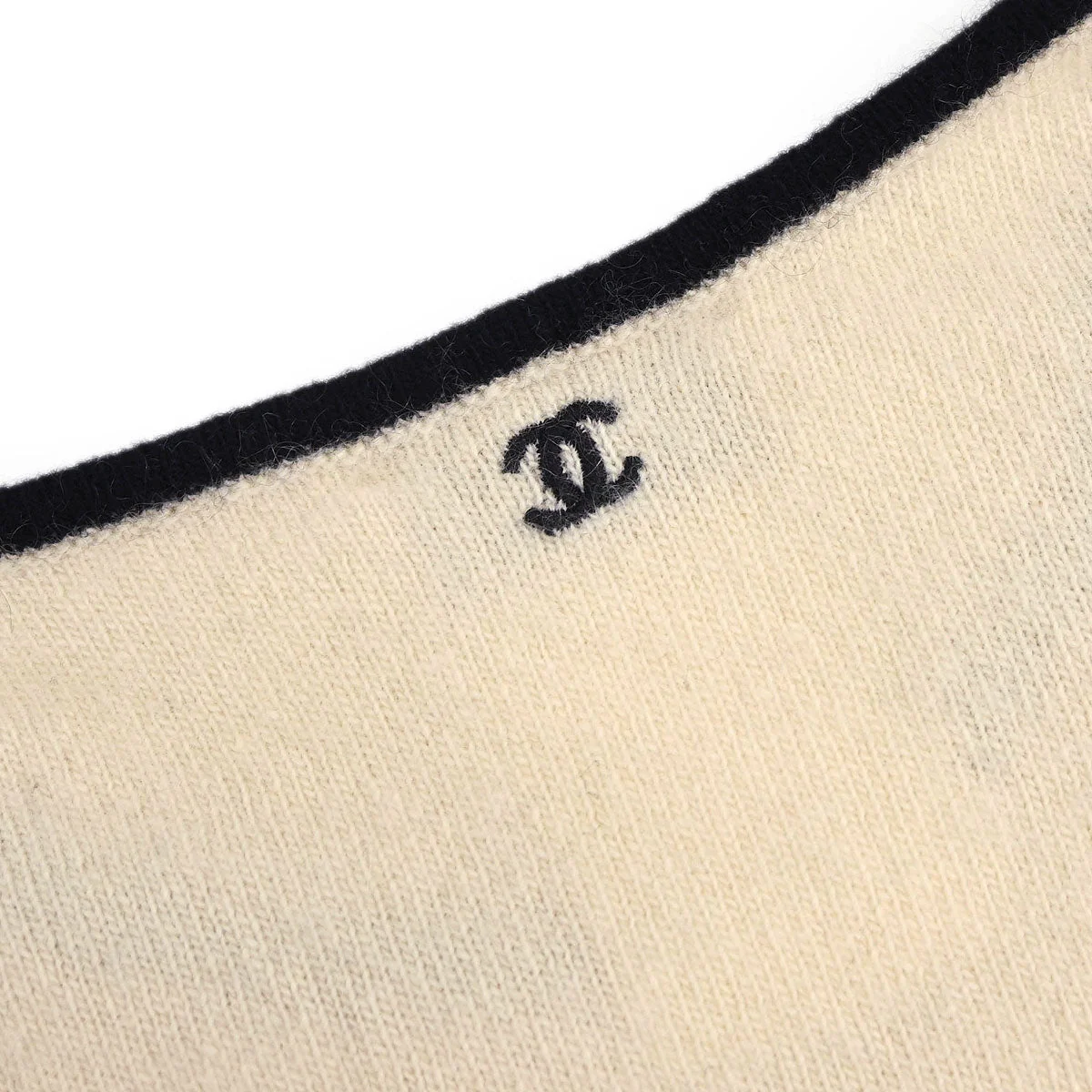Chanel 1997 Set Cardigan Top Ivory #42 - Image 7