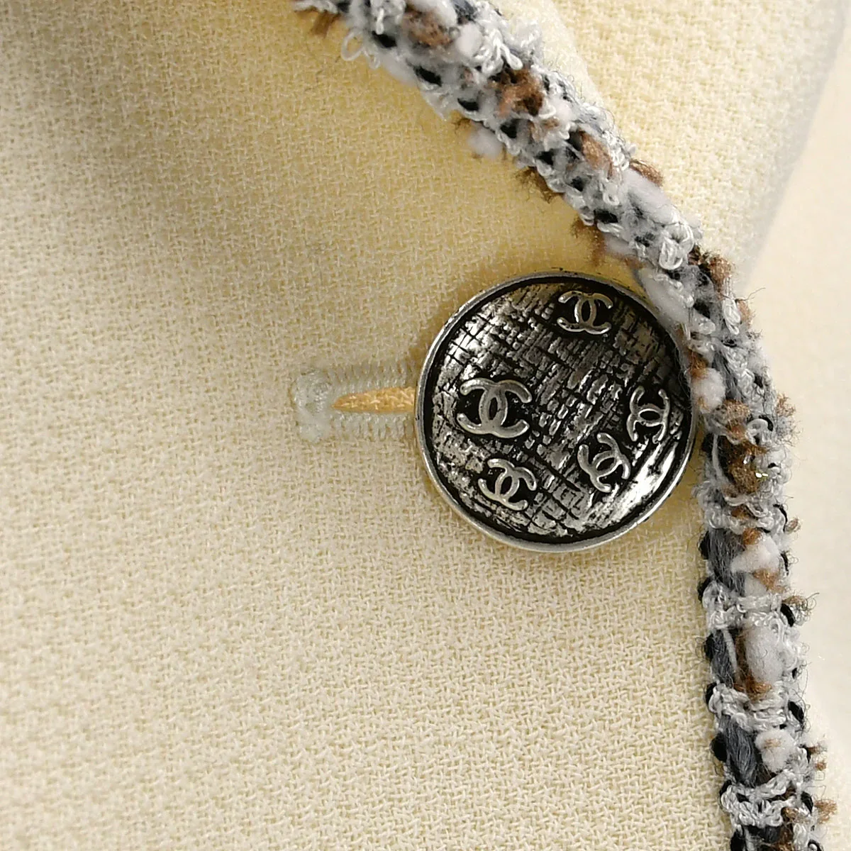 Chanel 2005 "Devil Wears Prada" Jacket #44 - Image 4