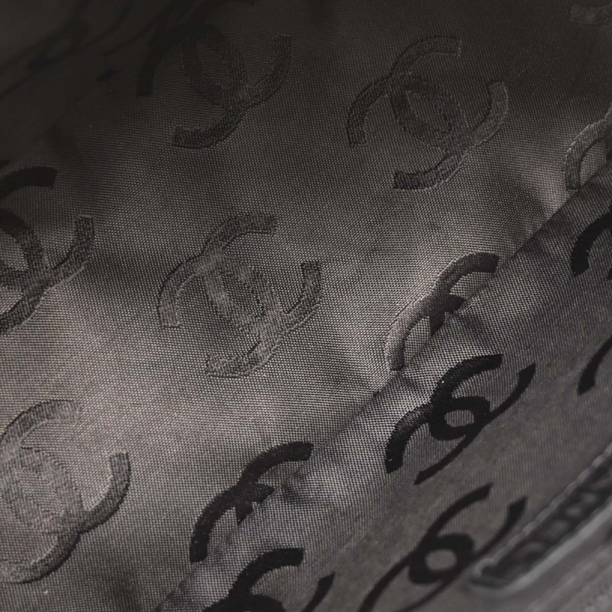 Chanel 2004-2005 Beige Calfskin Cambon Ligne Bowling Bag - Image 7