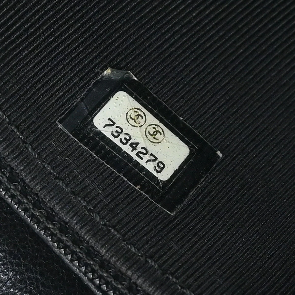Chanel 2002-2003 Black Calfskin Tote Handbag - Image 10