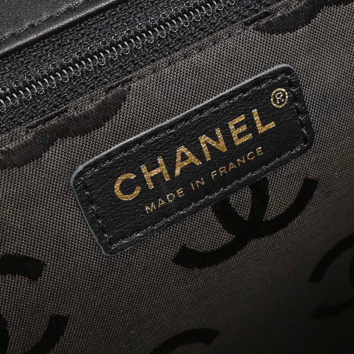 Chanel 2004-2005 Black Calfskin Wild Stitch Handbag - Image 8