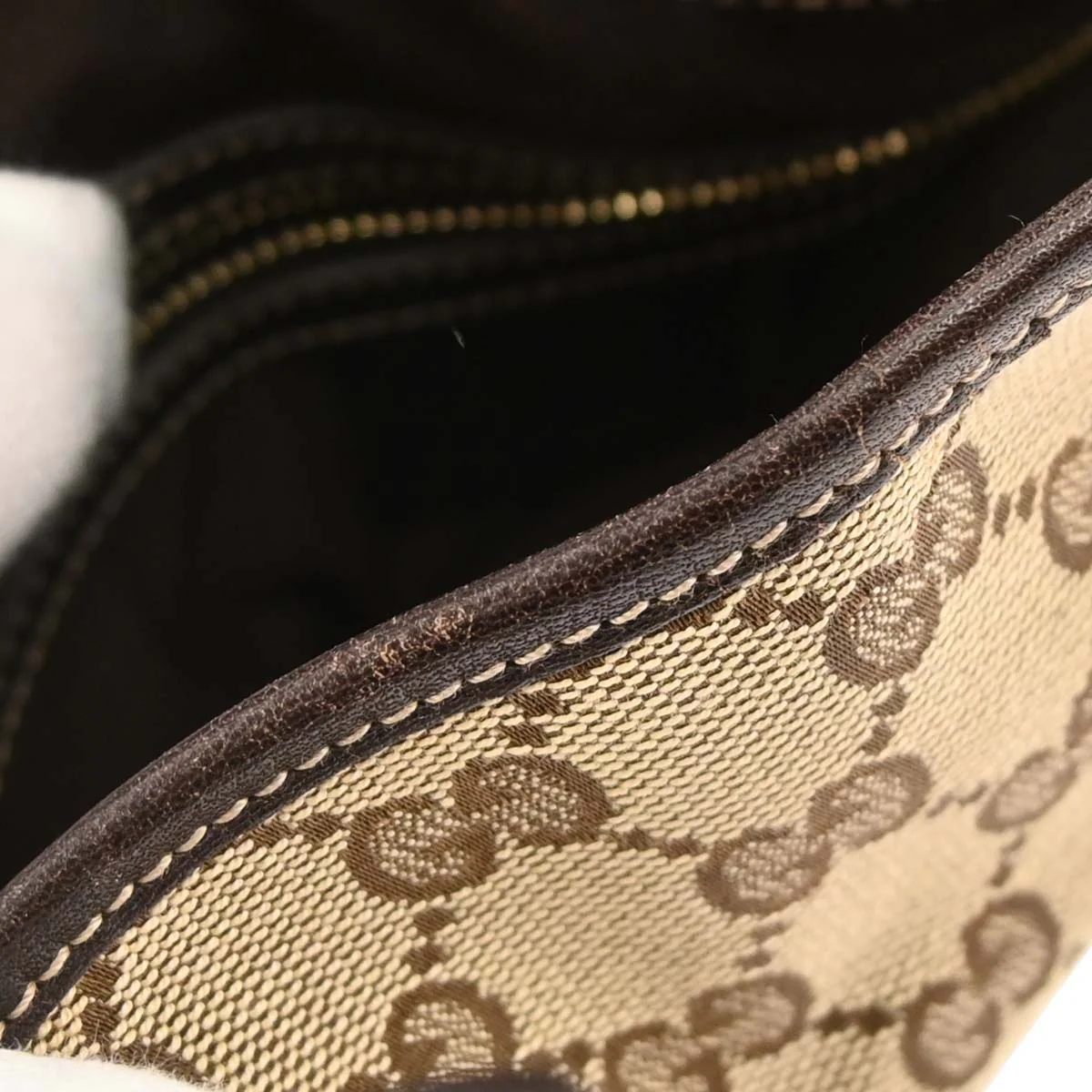 Gucci Beige Canvas GG Horsebit Handbag - Image 6