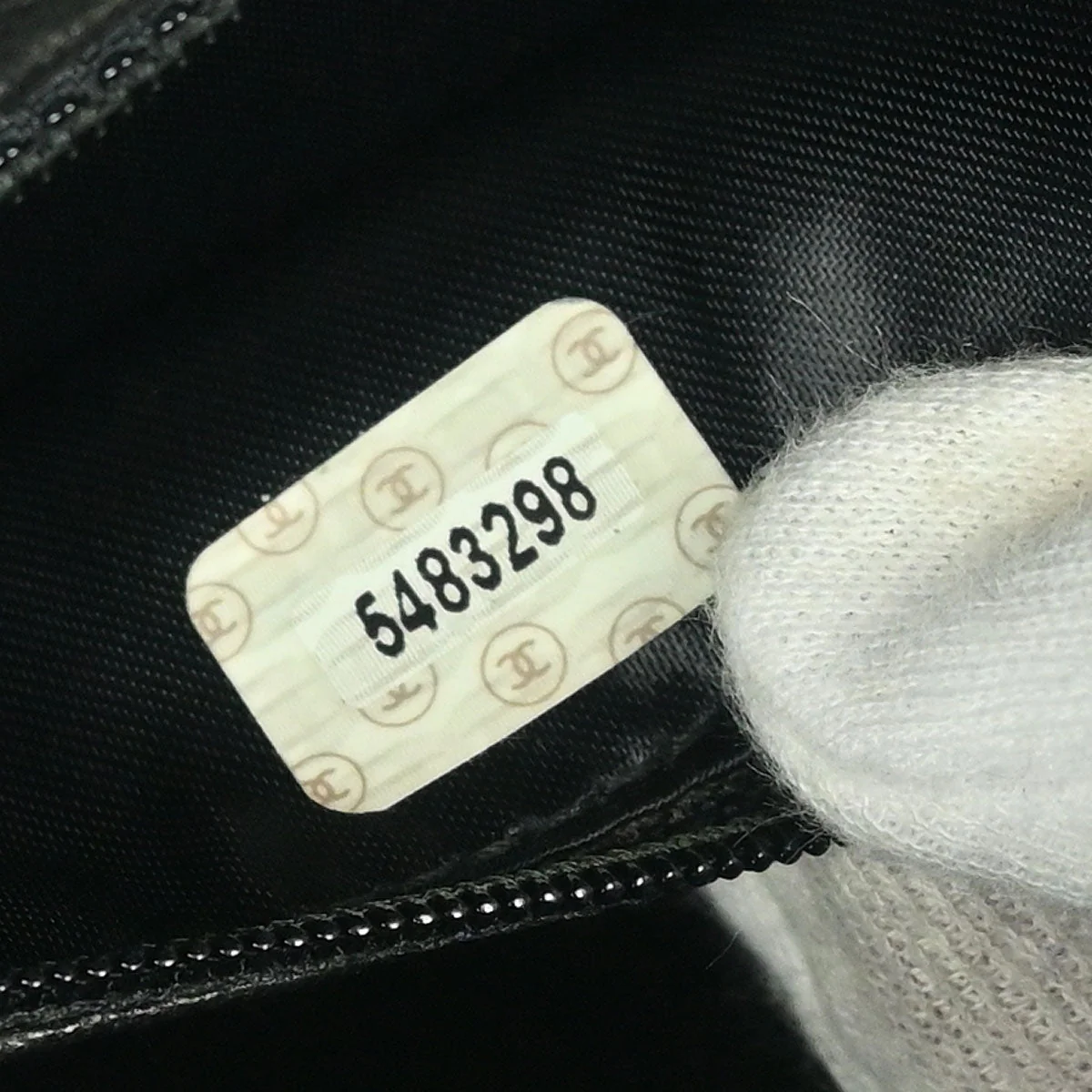 Chanel 1997-1999 Black Calfskin Handbag - Image 10