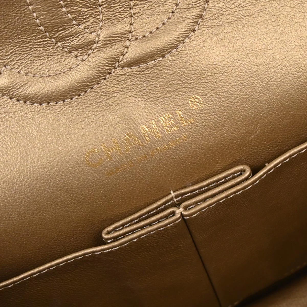 Chanel 2010-2011 White Tweed Garden Party Medium Classic Double Flap Shoulder Bag - Image 8