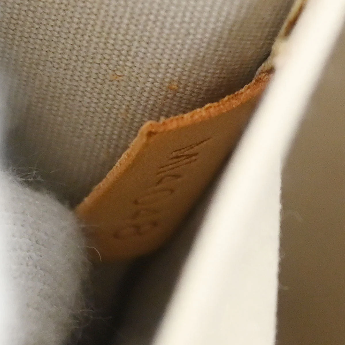 Louis Vuitton Gold Monogram Miroir Alma GM Handbag M95274 - Image 10