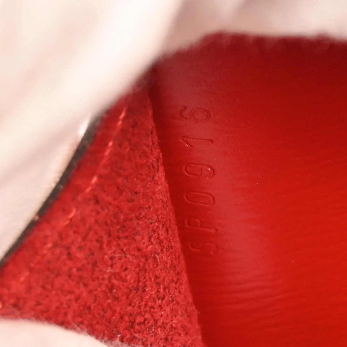 Louis Vuitton 1996 Red Epi Cluny Shoulder Bag M52257 - Image 10