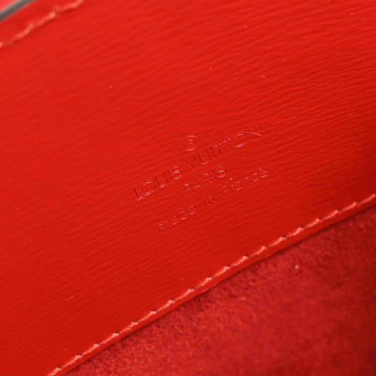 Louis Vuitton 1996 Red Epi Cluny Shoulder Bag M52257 - Image 8
