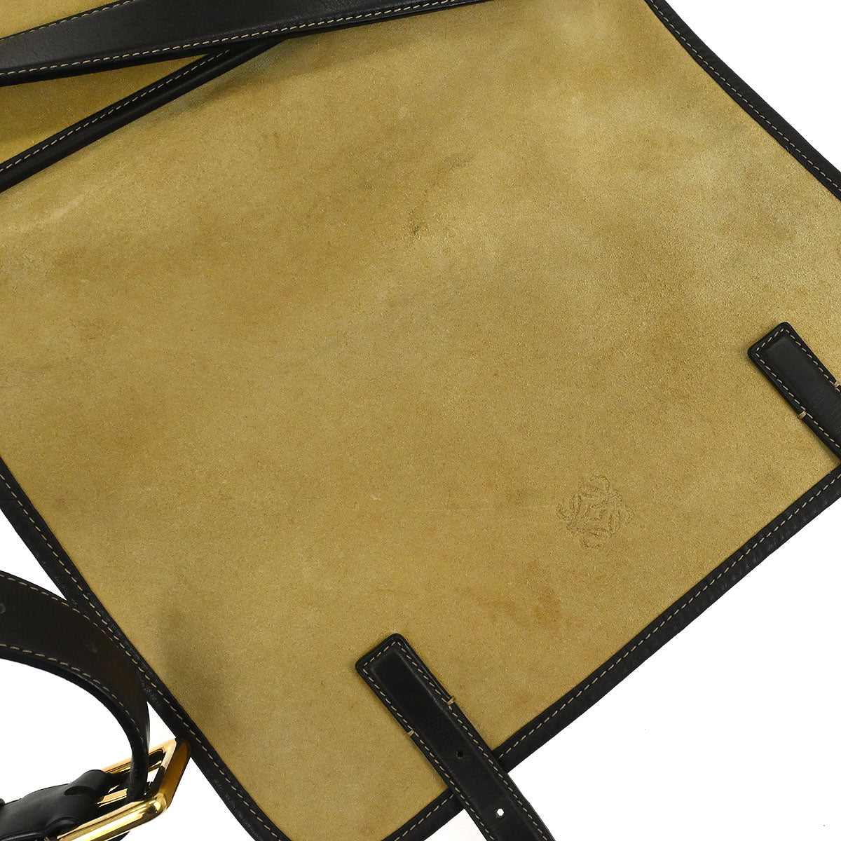 Loewe Beige Suede Shoulder Bag - Image 5