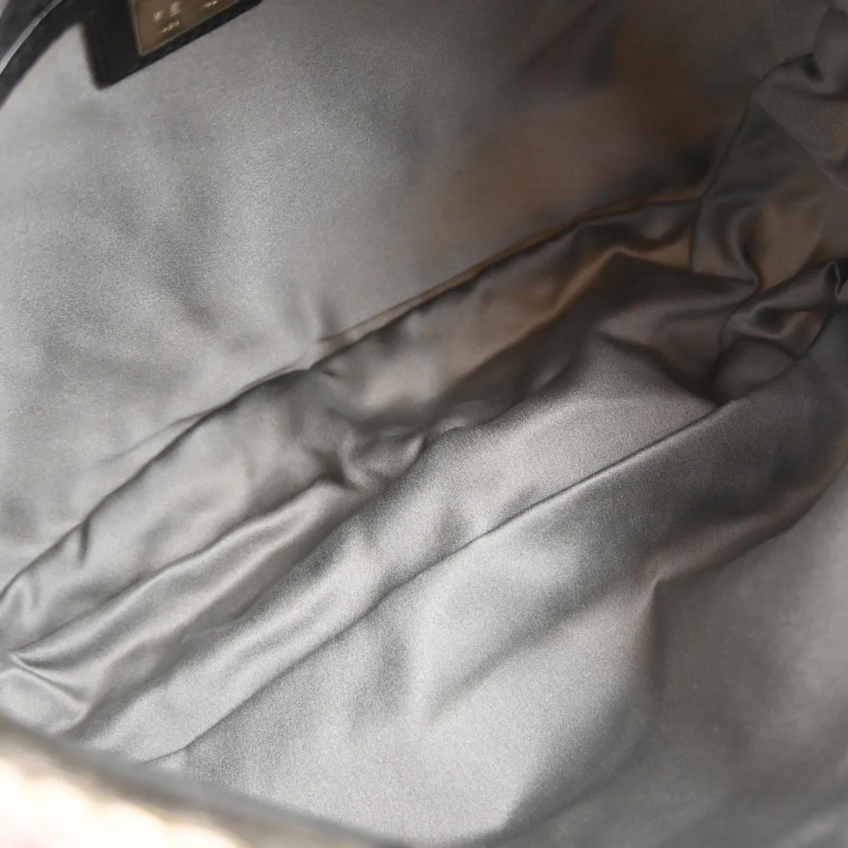 Fendi White Wool Mamma Baguette Handbag - Image 8
