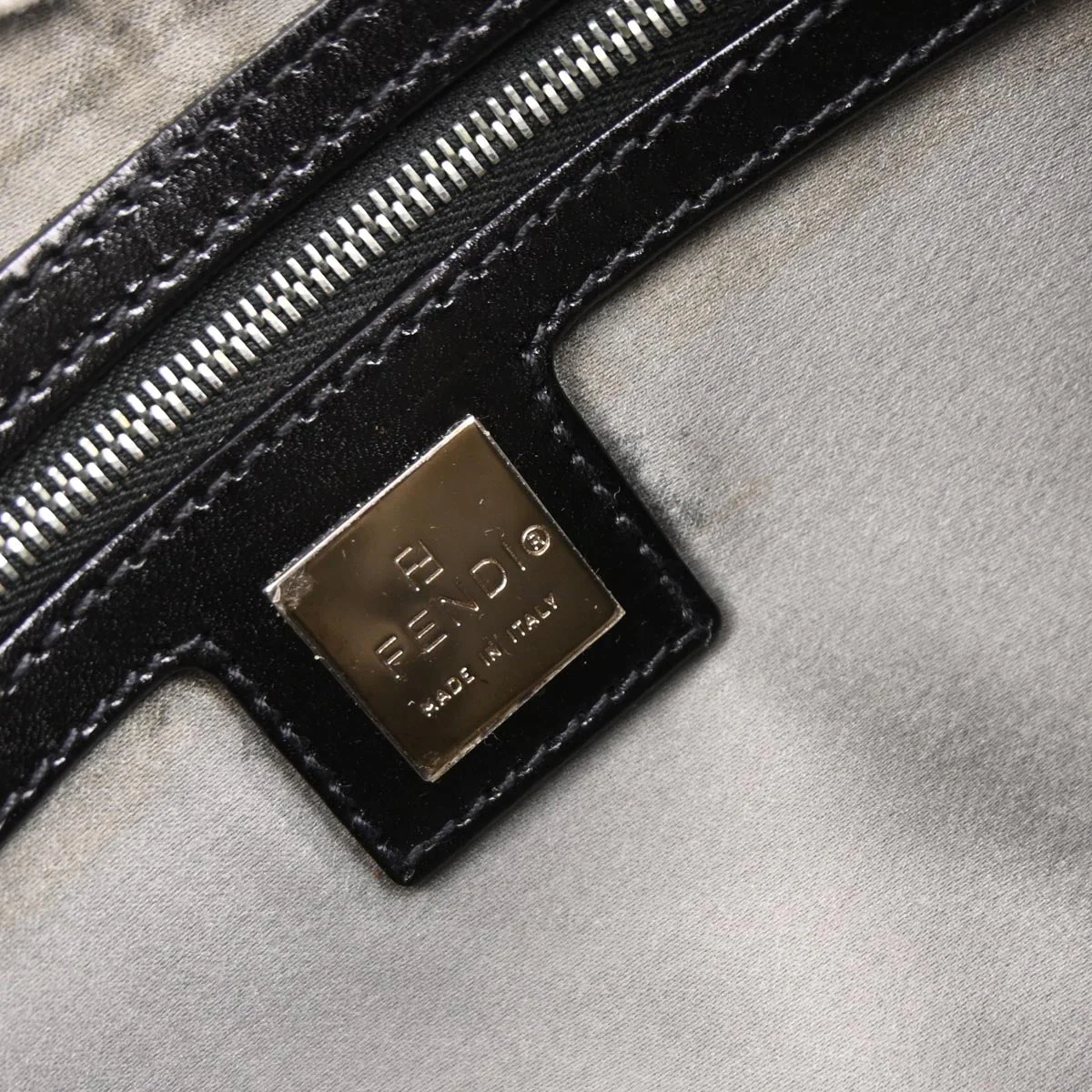 Fendi White Wool Mamma Baguette Handbag - Image 9