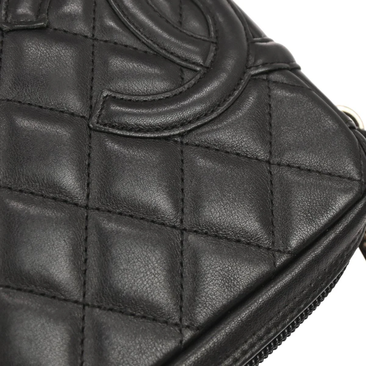 Chanel 2003-2004 Black Calfskin Cambon Ligne Handbag - Image 4