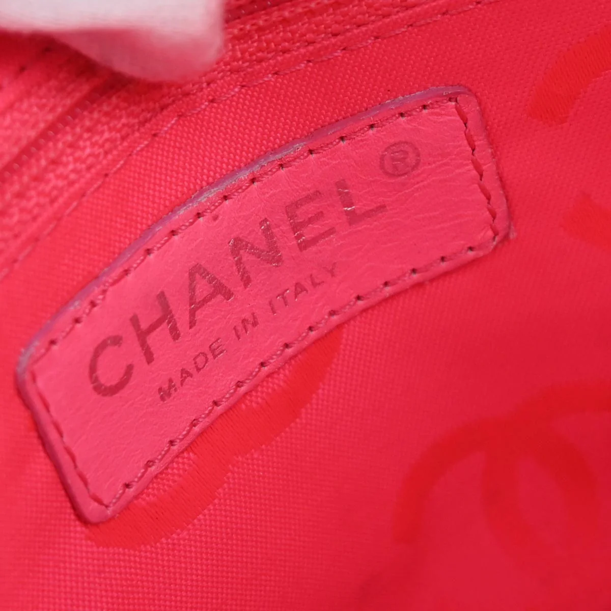 Chanel 2003-2004 Black Calfskin Cambon Ligne Handbag - Image 9