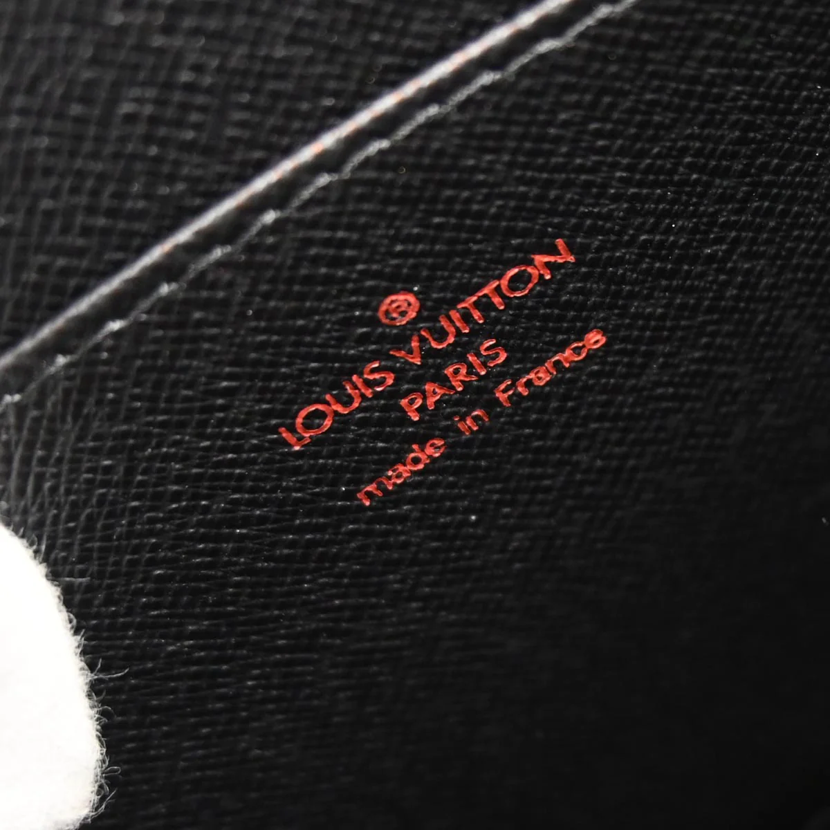 Louis Vuitton 2002 Black Epi Pochette Homme Clutch Bag M52522 - Image 9