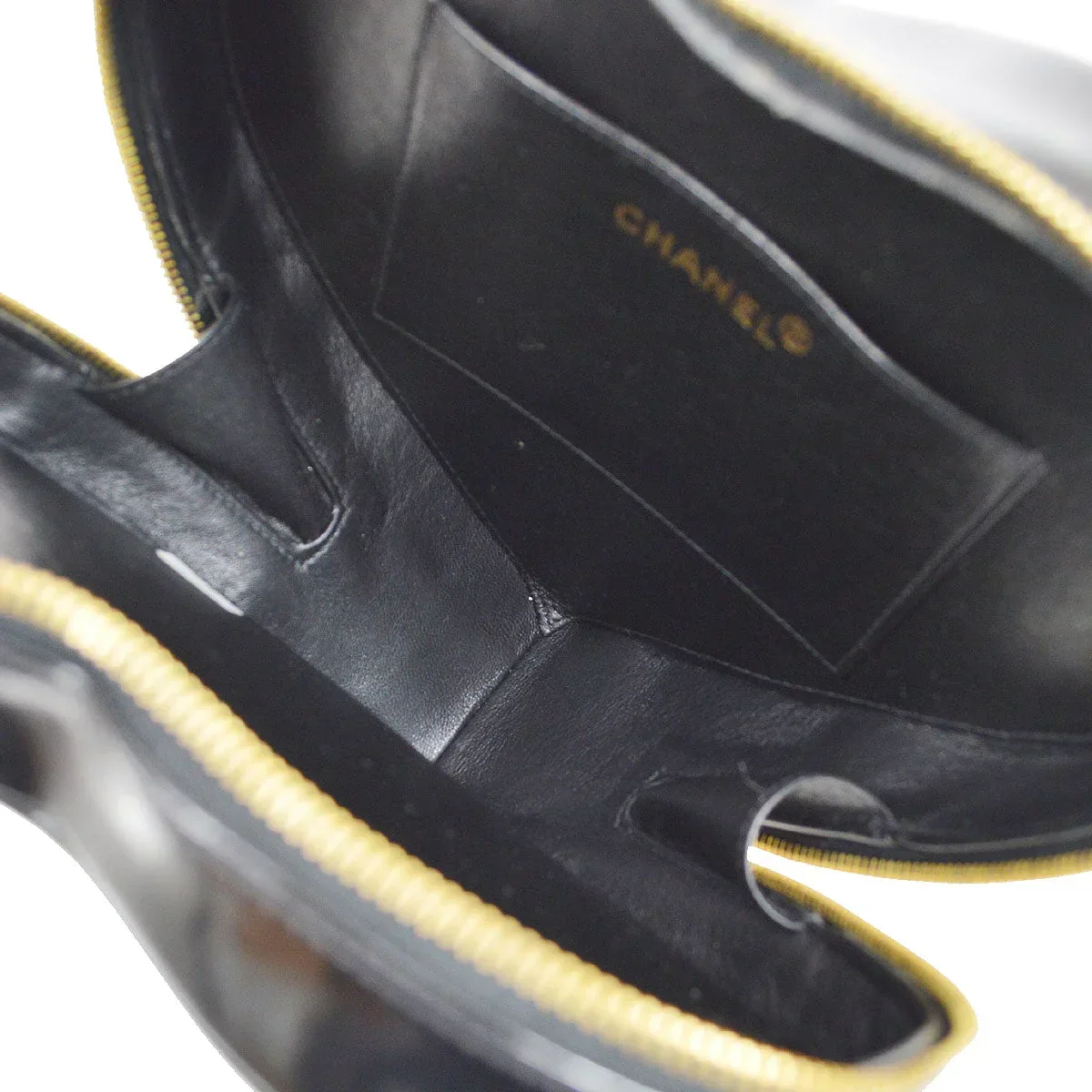 CHANEL * 1995-1996 Black Patent Leather Heart Top Handle Bag - Image 7