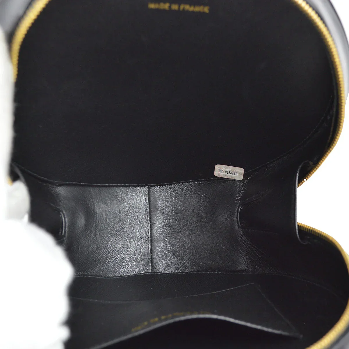 Chanel 1994-1996 Black Patent Leather Round Vanity Handbag - Image 8