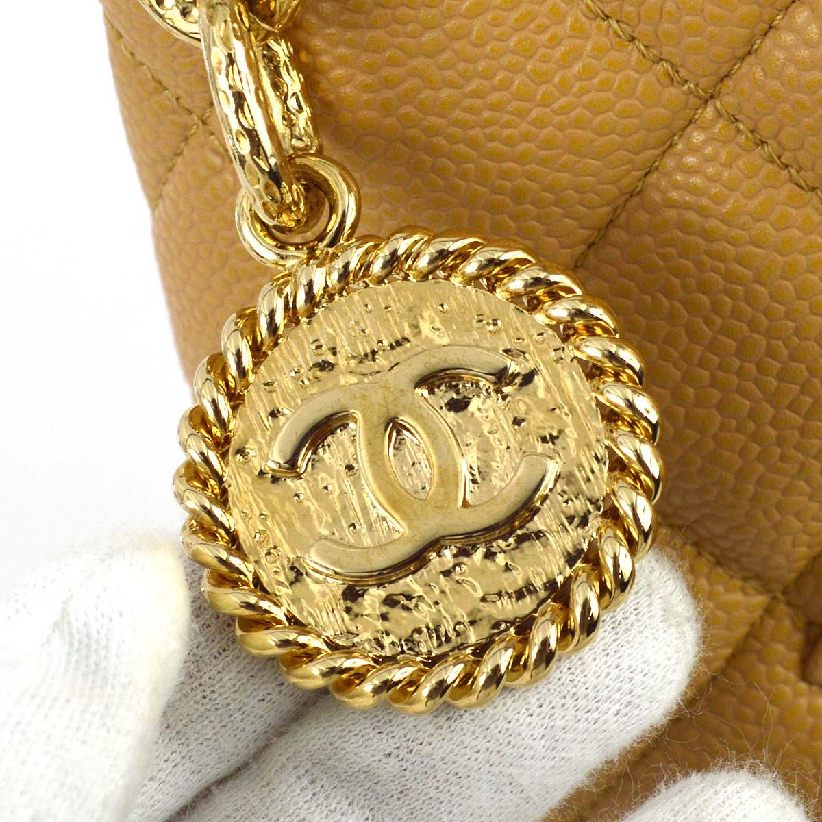 Chanel 2006-2008 Beige Caviar Medallion Tote - Image 7