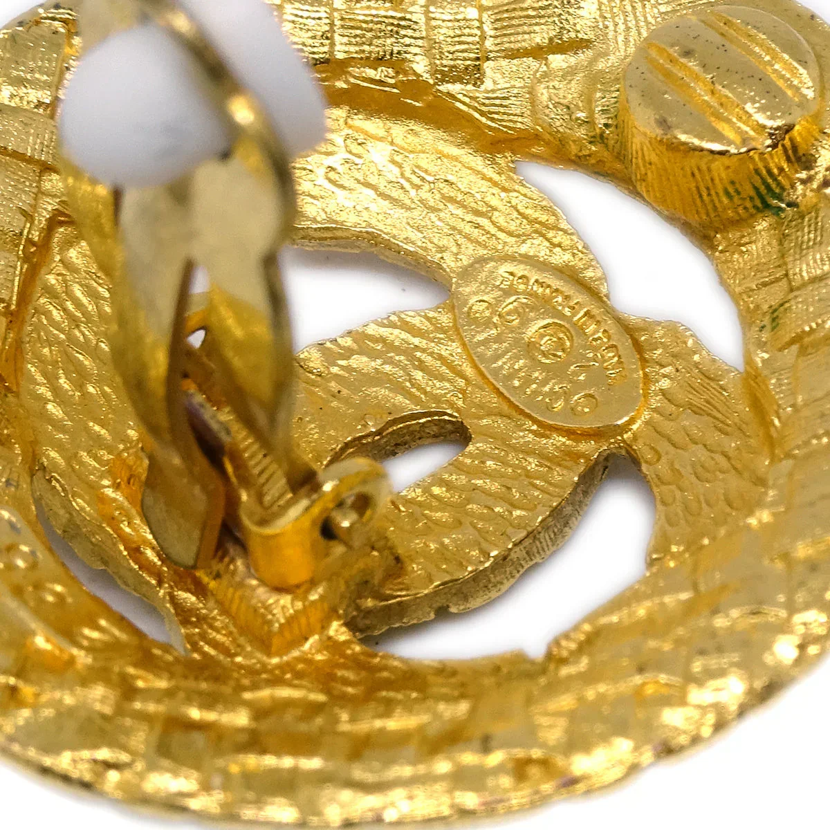 Chanel 1994 Woven CC Cutout Earrings Gold Clip-On - Image 4