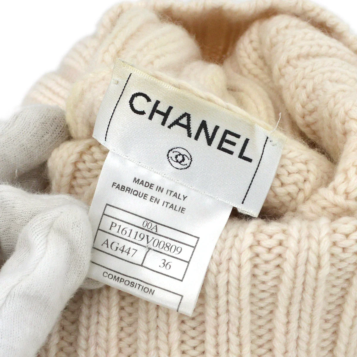 Chanel Fall 2000 Ribbed Cashmere Turtleneck Jumper #36 - Image 10