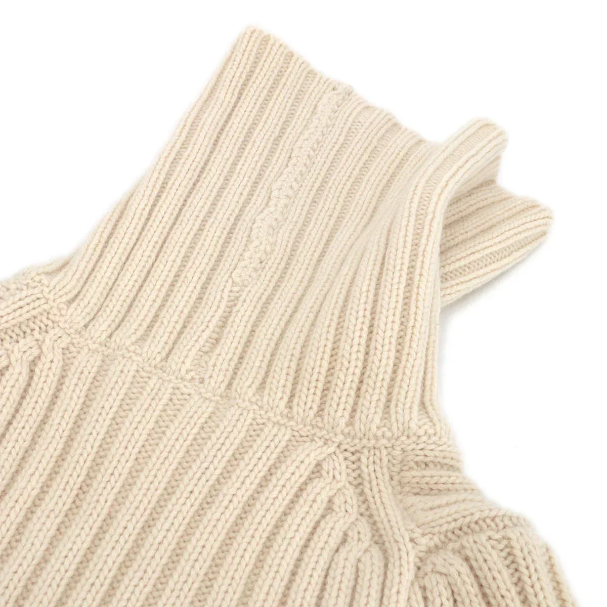 Chanel Fall 2000 Ribbed Cashmere Turtleneck Jumper #36 - Image 3
