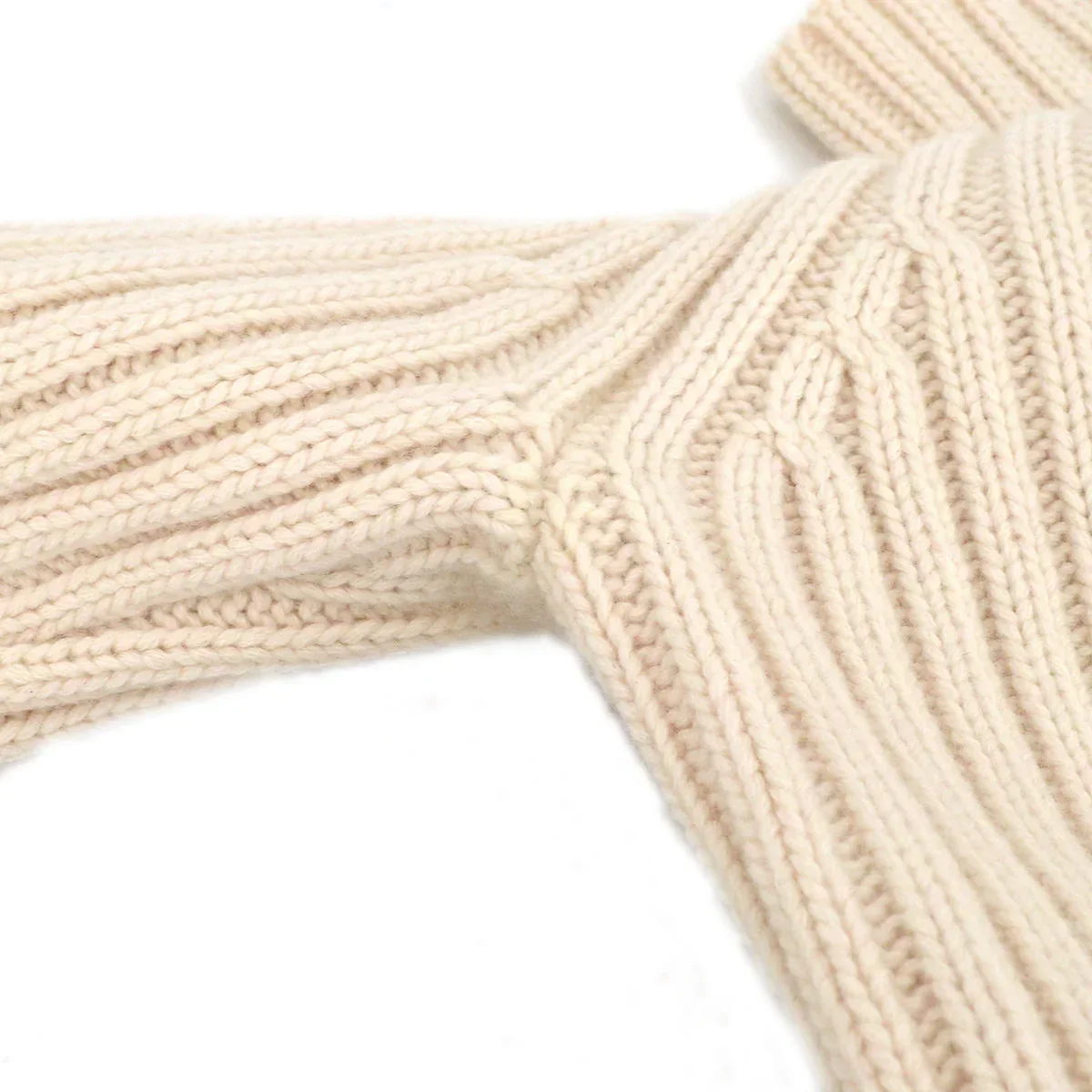 Chanel Fall 2000 Ribbed Cashmere Turtleneck Jumper #36 - Image 4