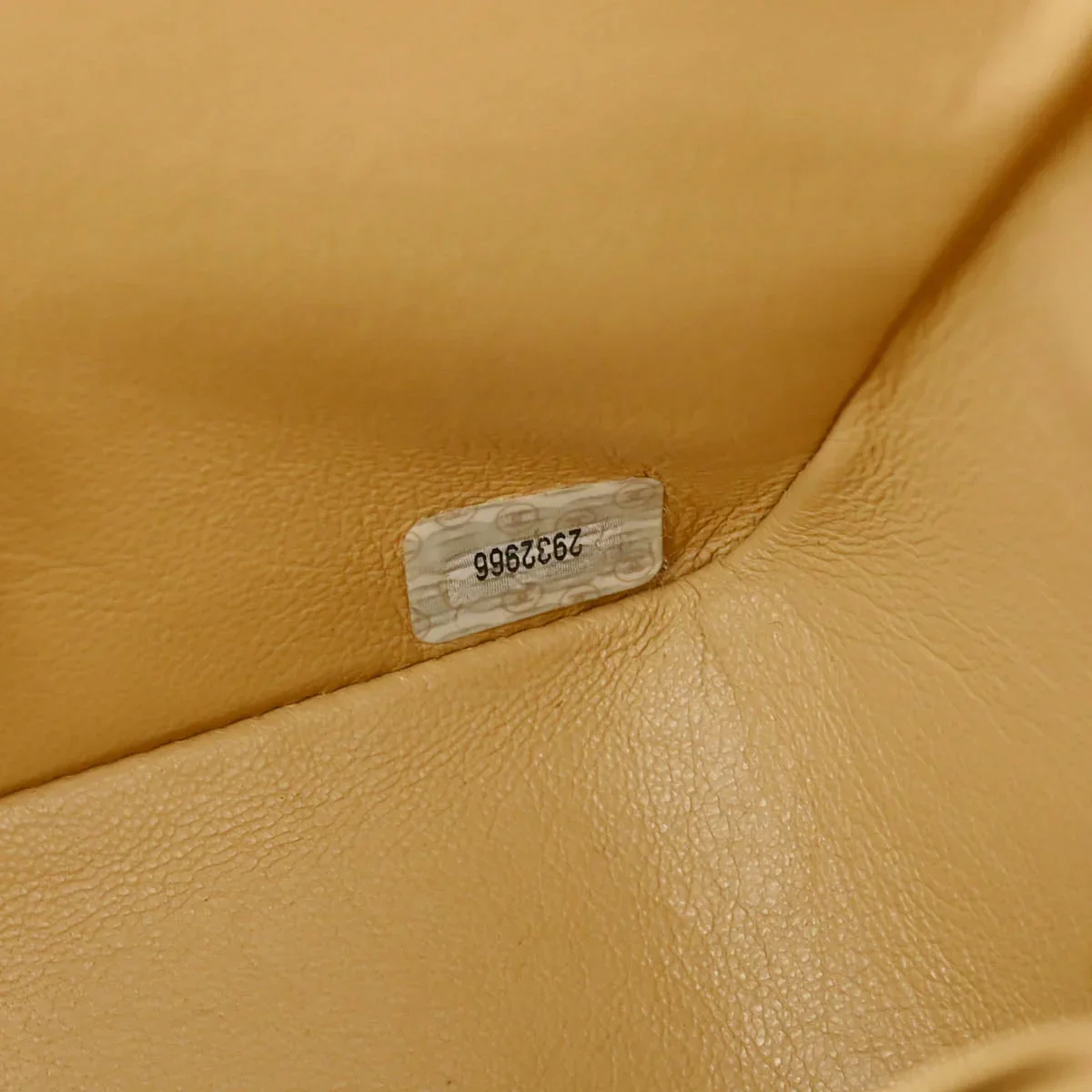 Chanel 1991-1994 Beige Caviar Medium Diana Shoulder Bag - Image 8